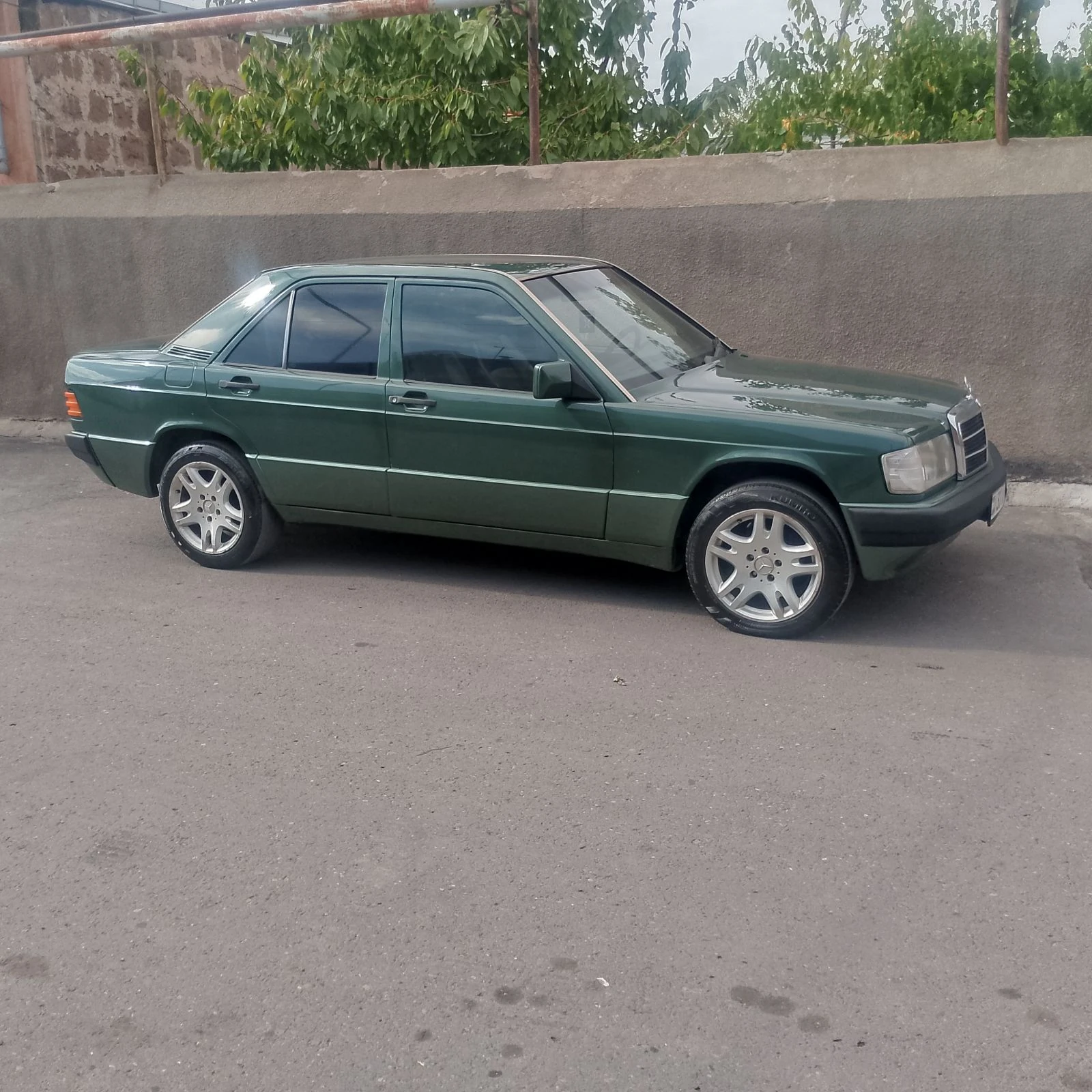Mercedes e190