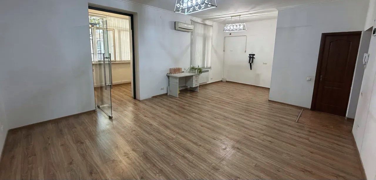 Վարձով գրասենյակային, օֆիսային տարածք Պուշկինի փողոցում