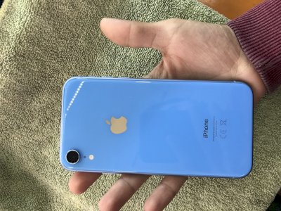 iPhone XR Blue 64Gb anteri pahac tupov original aqsesuarnerov vacharvum e uni erashxiq aparik 0% 