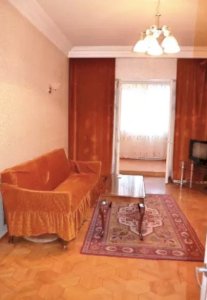 Վարձով 2 (ձևափոխած 3-ի) սենյականոց բնակարան Չարենցի փողոցում 