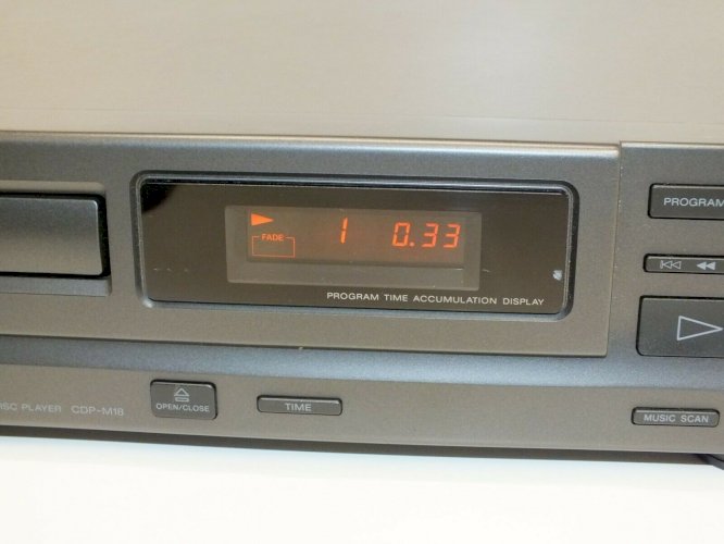 SONY CDP - M19   CD Player նվագարկիչ Ճապոնական